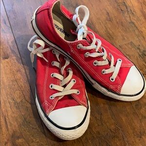 Size 3 kids converse RED EUC!